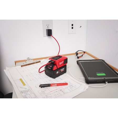 Kompaktowa ładowarka i powerbank M18 TC-0 Milwaukee 4932499165