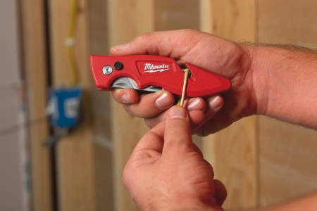 Nóż składany FASTBACK Milwaukee 4932471358