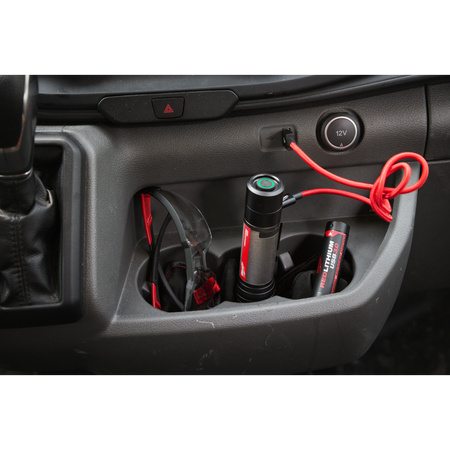 Latarka akumulatorowa USB 2000 lm Milwaukee 4933479637