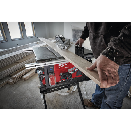 Stołowa pilarka tarczowa akumulatorowa 18V Milwaukee  M18FTS210-0 (4933464722)