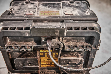 Walizka / ładowarka ToughSystem 2.0 DeWalt DWST83471