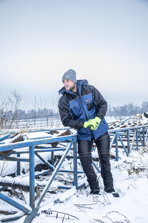 Kurtka zimowa ocieplana LPKZ1L Lahti Pro niebieska, rozmiar L