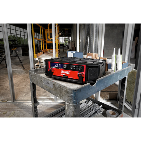 Radio akumulatorowe z ładowarką PACKOUT M18PORCDAB+-0 Milwaukee  4933472112