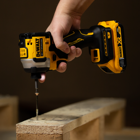 Zakrętarka udarowa DeWALT DCF850N