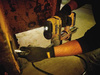 Smarownica akumulatorowa DeWALT DCGG571M1