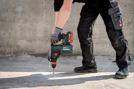 Młot akumulatorowy Metabo KH 18 LTX BL 28 Q (601715660)