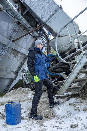 Kurtka zimowa ocieplana LPKZ1S Lahti Pro niebieska, rozmiar S