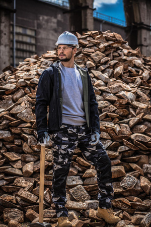 Spodnie bojówki Slim Fit Lahti Pro moro, rozmiar M