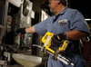 Smarownica akumulatorowa DeWALT DCGG571M1