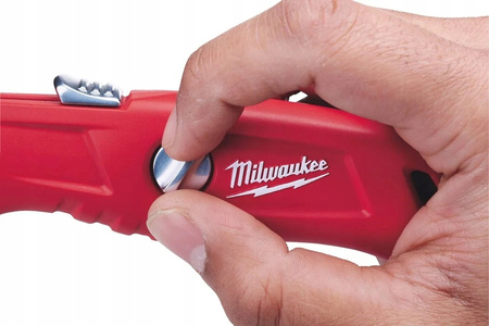 Nożyk z cofającym ostrzem Milwaukee