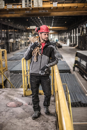 Spodnie bojówki Slim Fit Lahti Pro czarne rozmiar S