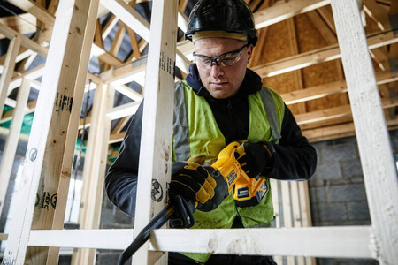 Pilarka szablasta Dewalt DCS380N