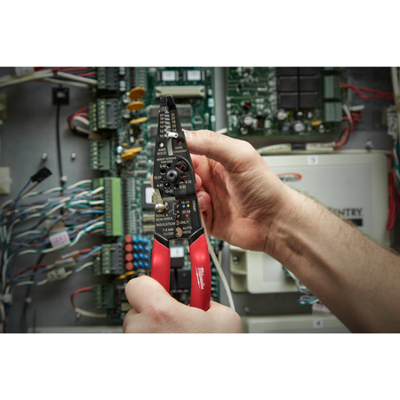 Wielofunkcyjne szczypce do ściągania izolacji z praską Milwaukee 4932493816