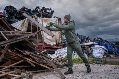 Półbuty z dzianiny wodoodporne Lahti Pro rozm. 44