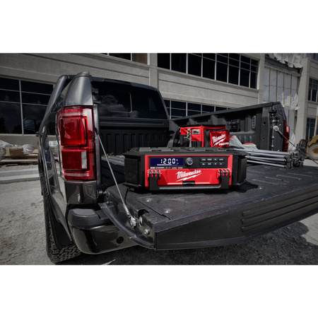 Radio akumulatorowe z ładowarką PACKOUT M18PORCDAB+-0 Milwaukee  4933472112