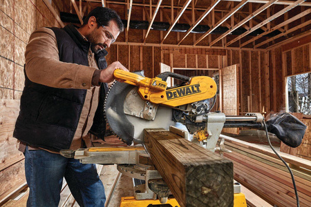 Pilarka stołowa / Ukośnica DeWALT DWS780