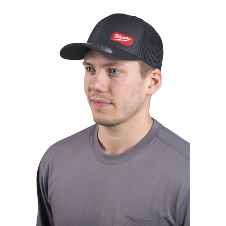 Czapka z daszkiem z siatką trucker czarna Milwaukee 4932493107