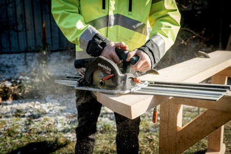Akumulatorowa ręczna pilarka tarczowa Metabo KS 18 LTX 57 BL (611857850)