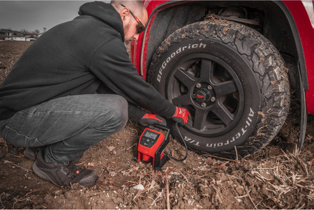 Kompresor akumulatorowy 12V Milwaukee M12BI-0 4933464124