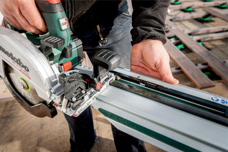 Akumulatorowa ręczna pilarka tarczowa Metabo KS 18 LTX 66 BL (611866850)