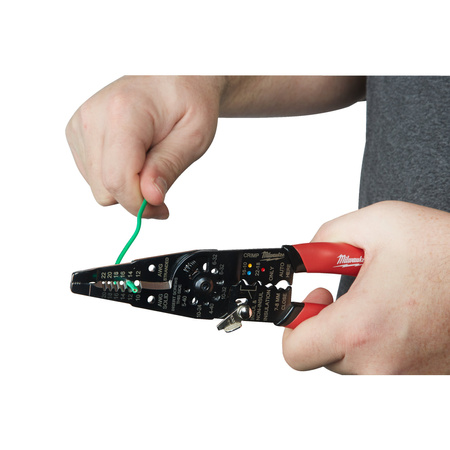 Wielofunkcyjne szczypce do ściągania izolacji z praską Milwaukee 4932493816