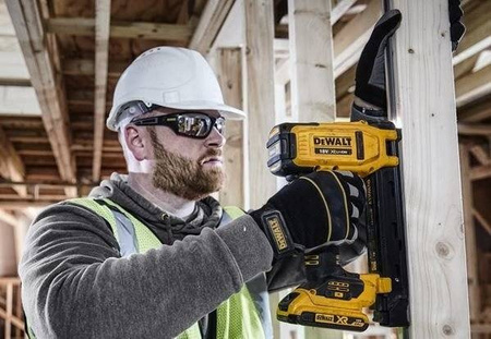 Zszywki do kabli i przewodów 25,4x19mm do zszywacza DCN701 540szt. DeWALT DRS18100 